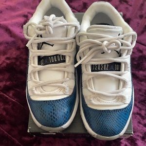 Used snakeskin Jordan 11